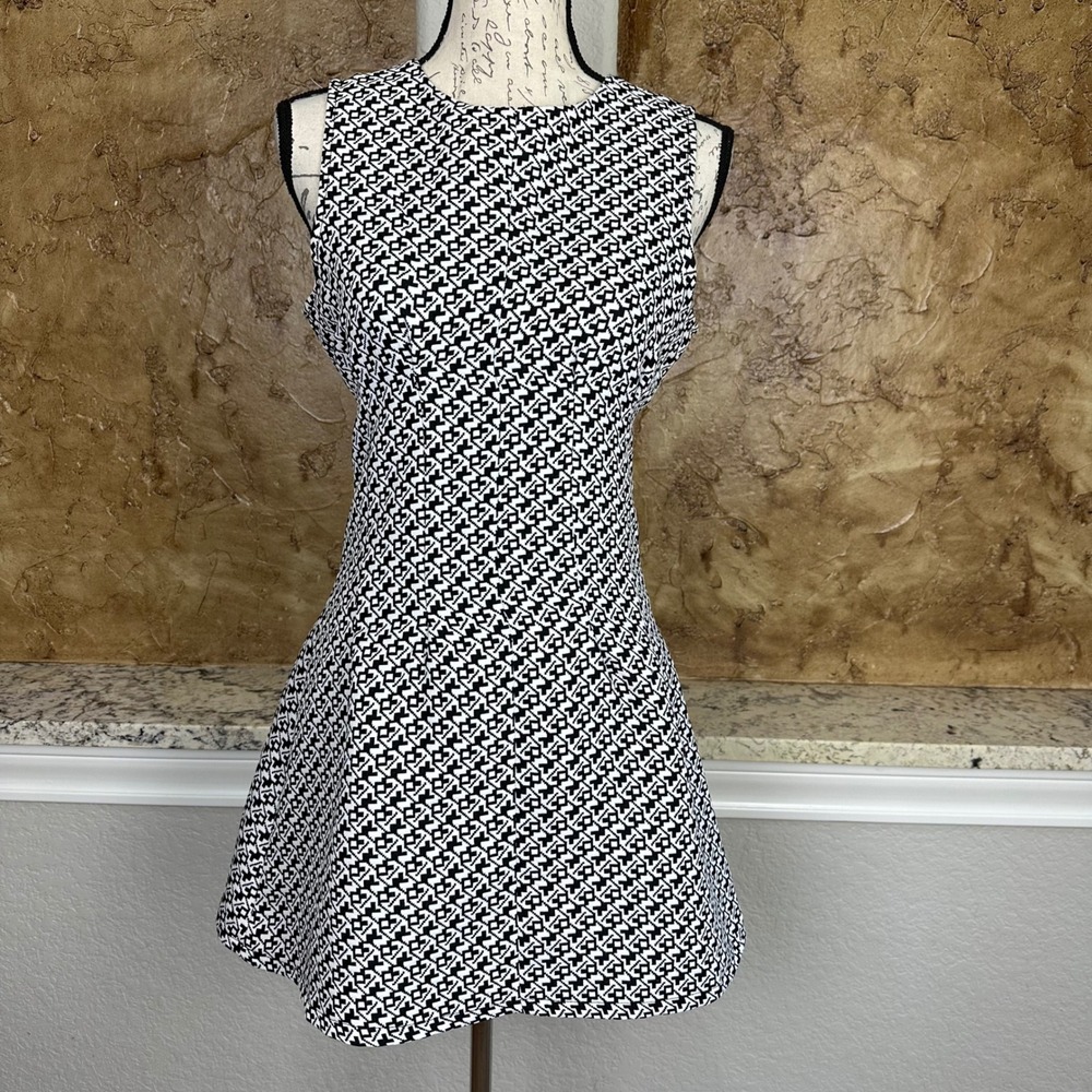 Sans Souci‎ Dress Small Sleeveless Black White Geo Print A-Line Career Casual